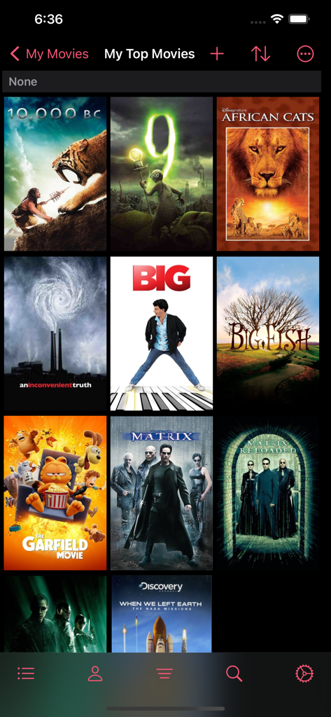 Aplicativo MovieBuddy mostrando uma coleção em grade de pôsteres de filmes incluindo The Matrix e Big