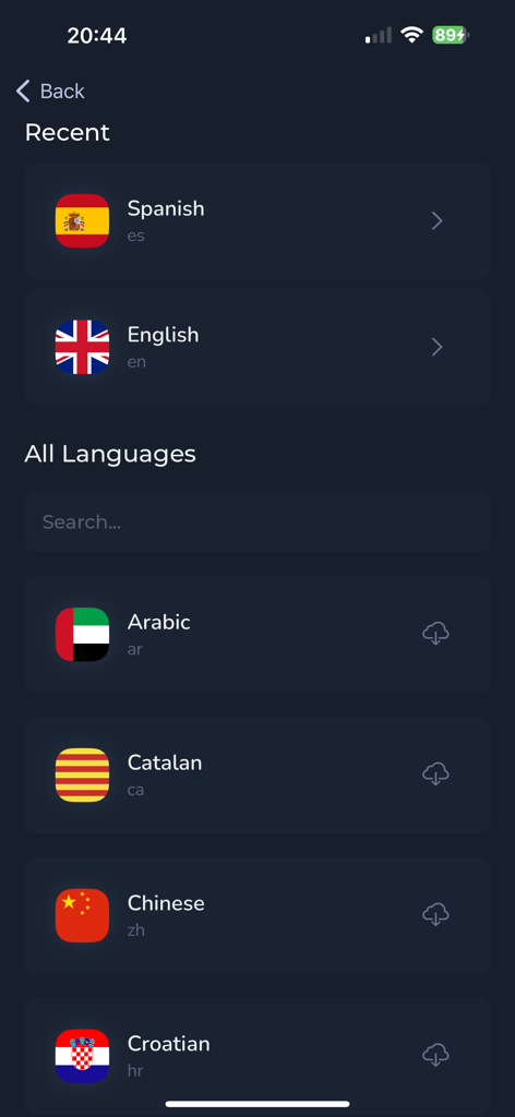 Talking Translator: Voice,Text - Pantalla de selección de idioma en la aplicación Talking Translator que muestra idiomas recientes y opciones de descarga sin conexión