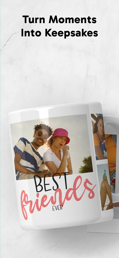 Une tasse à café blanche personnalisée avec une photo de deux amis et le texte "Meilleurs Amis Pour Toujours".