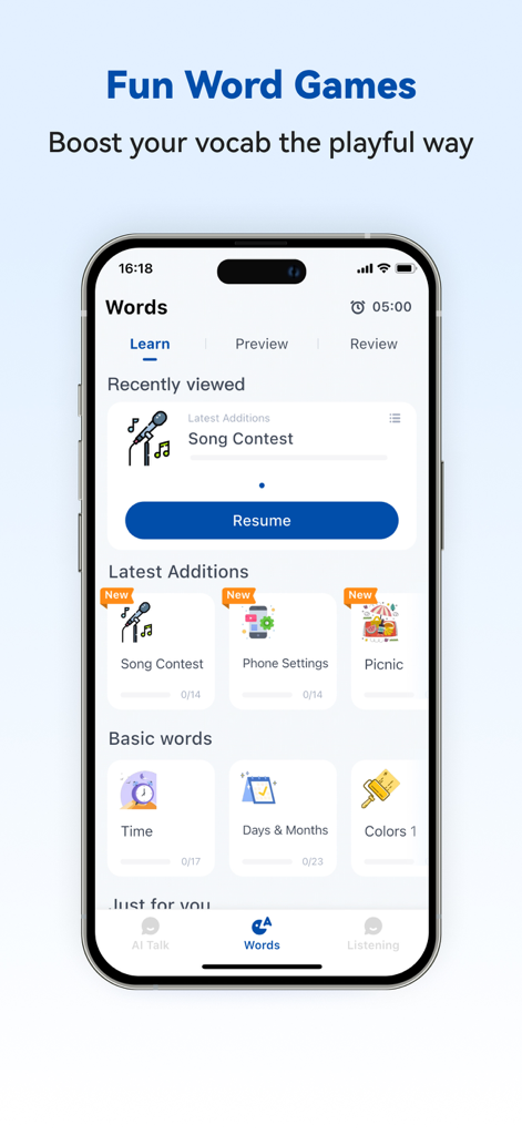 Russian Aiアプリのインターフェース。テーマ別の単語ゲームと語彙カテゴリが表示され、ロシア語を学習します。