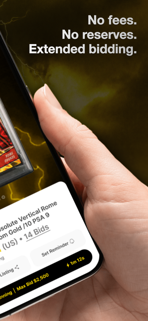 Uno smartphone che mostra un elenco di aste di carte sportive senza commissioni e con opzioni di offerta estese sull'app My Card Post.