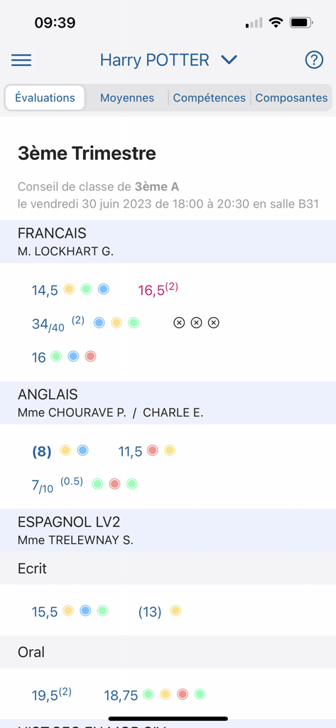Mon EcoleDirecte - Mobile interface of Mon EcoleDirecte showing student grades and evaluations for the third trimester.