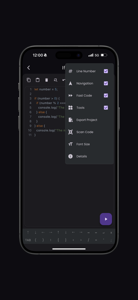 Interface de l'application mobile JavaScript Compiler Pro affichant l'éditeur de code avec un menu des paramètres ouvert pour des fonctionnalités comme Scan Code et Fast Code.