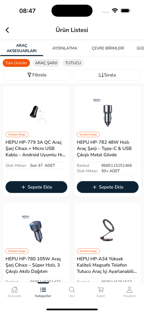 Hepu - Interface de l'application mobile Hepu affichant des accessoires de voiture tels que des chargeurs et des supports de téléphone.