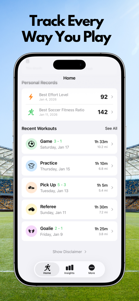 SoccerTrackr - Tela inicial do aplicativo SoccerTrackr mostrando recordes pessoais e histórico recente de treinos de futebol para os modos de jogo, treino, goleiro e árbitro.