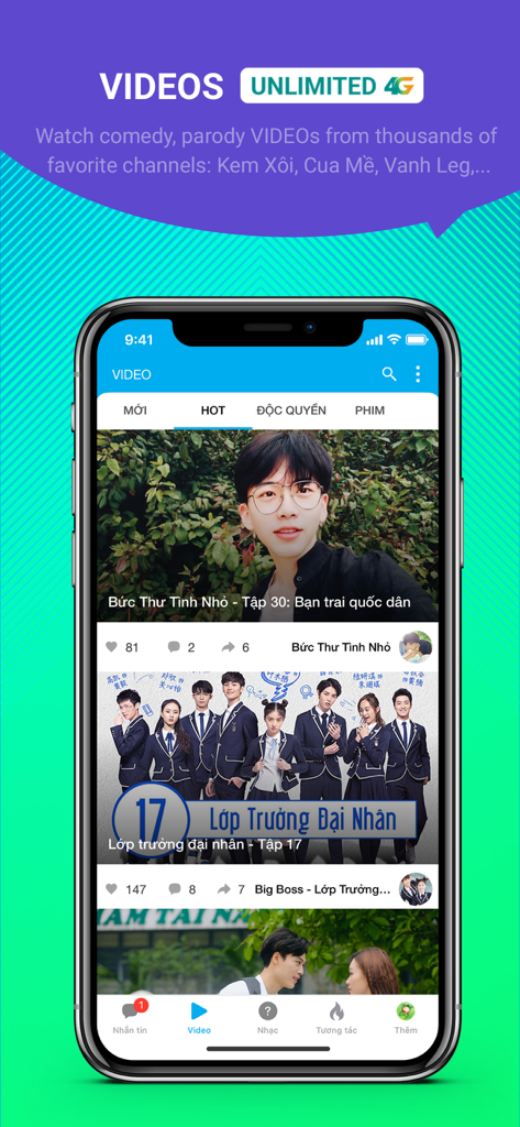 Un smartphone mostrando el feed de video de la aplicación Mocha con películas y programas de comedia vietnamitas