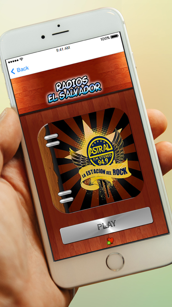 Emisoras de Radios de El Salvador AM FM Gratis - iPhone mostrando el logotipo de la estación de rock Astral FM en la app Radios El Salvador