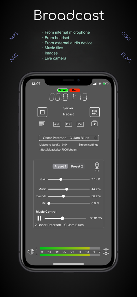 Schermata dell'app iziCast che mostra i controlli professionali per la trasmissione audio in diretta su uno smartphone
