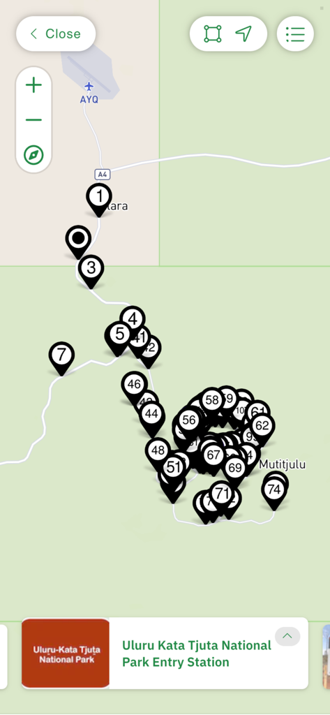 Mapa interativo do Parque Nacional Uluru Kata Tjuta apresentando locais de tour de áudio numerados e pontos de interesse