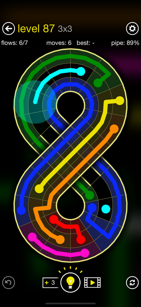 Colorful puzzle paths on an infinity shaped board in Flow Free Shapes