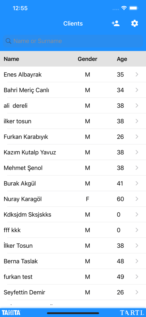 Client management screen in Tarti Uzman app showing a list of names, gender and age
