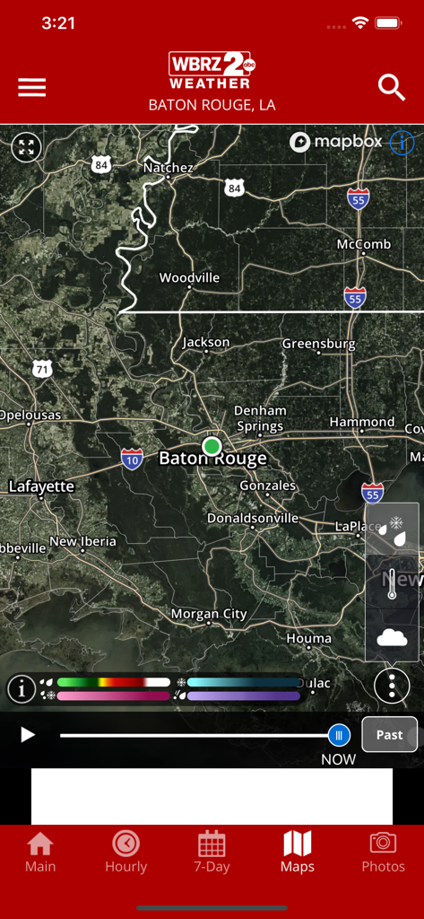 Carte satellite de Baton Rouge dans l'application Météo WBRZ présentant un radar haute résolution et une navigation locale.
