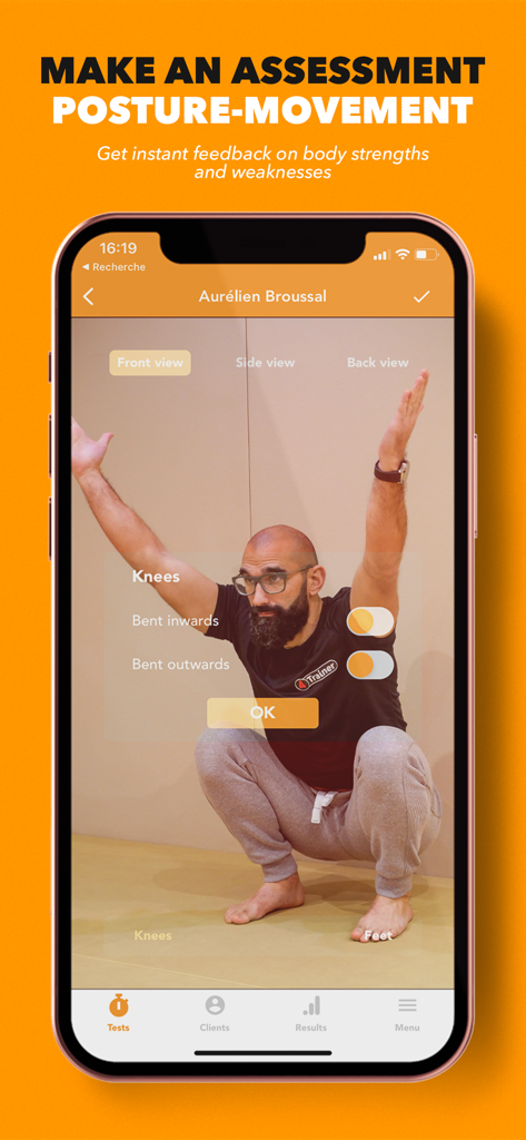 Interfaz de la aplicación móvil Sport Science Test para evaluación de postura y movimiento que presenta un análisis de sentadilla.