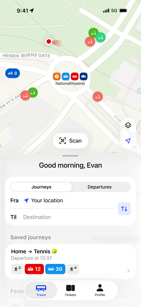 Pantalla principal de la app Ruter que muestra un mapa de transporte de Oslo con iconos de transporte en tiempo real y una barra de búsqueda de trayectos