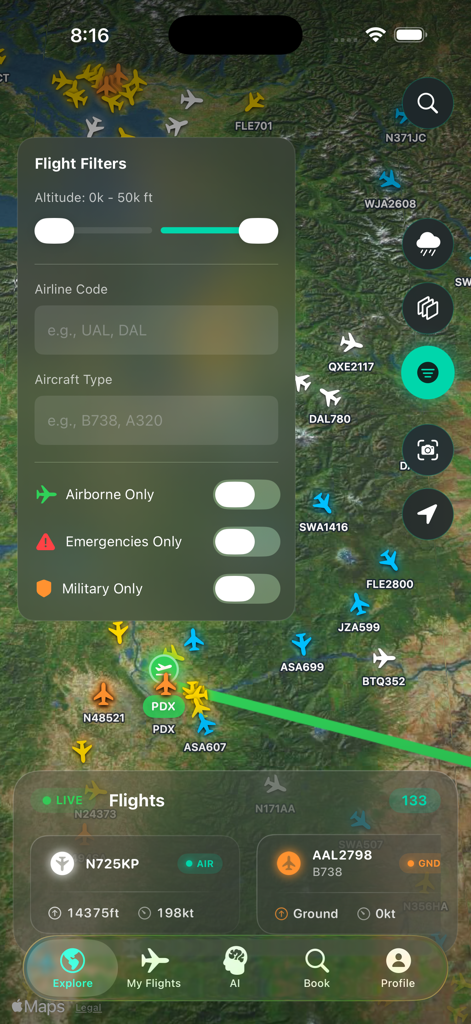 FlightTrackAI - Interface d'une application mobile FlightTrackAI montrant une carte de vol en direct avec une fenêtre de filtres de vol pour ajuster l'altitude et sélectionner les types d'avions.