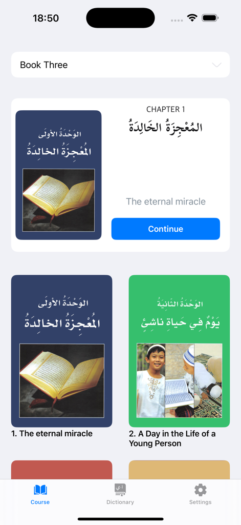 Interfaz de la aplicación Arabic Fusha mostrando capítulos de lecciones del Libro Tres