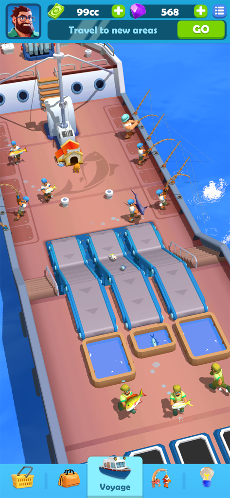 Fishing Frenzy:Idle Hooked Inc - La cubierta de un gran barco pesquero con pescadores atrapando peces y cintas transportadoras automatizadas.