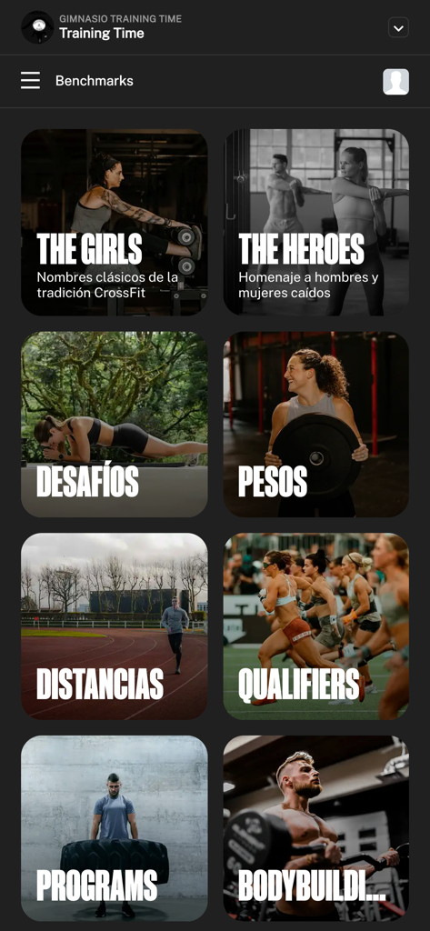 Gimnasio Training Time - Cuadrícula de categorías de marcas en la aplicación Gimnasio Training Time con las chicas y héroes de CrossFit