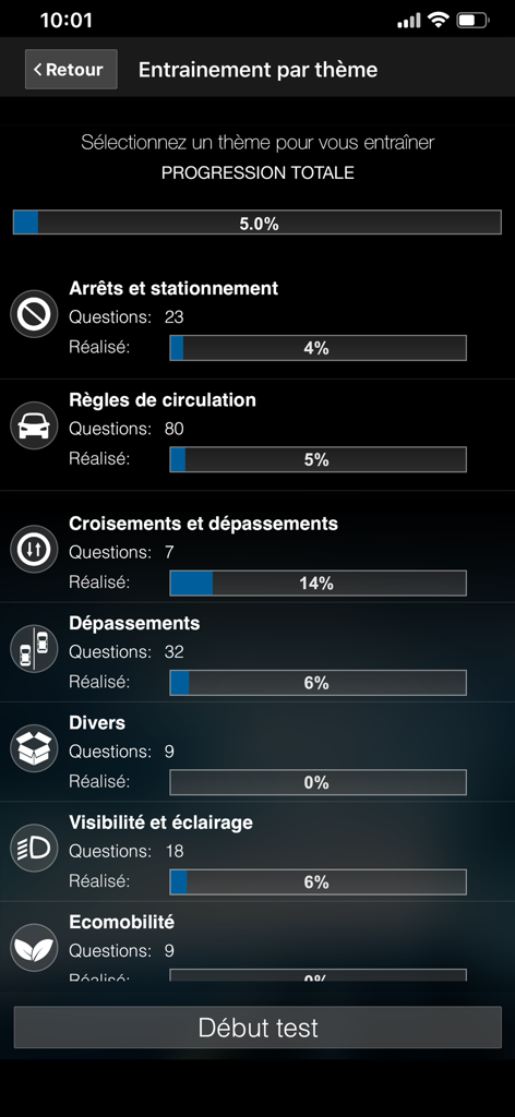 Un menu affichant différentes catégories d'étude comme les règles de circulation et le stationnement avec des barres de progression pour l'examen de conduite français.