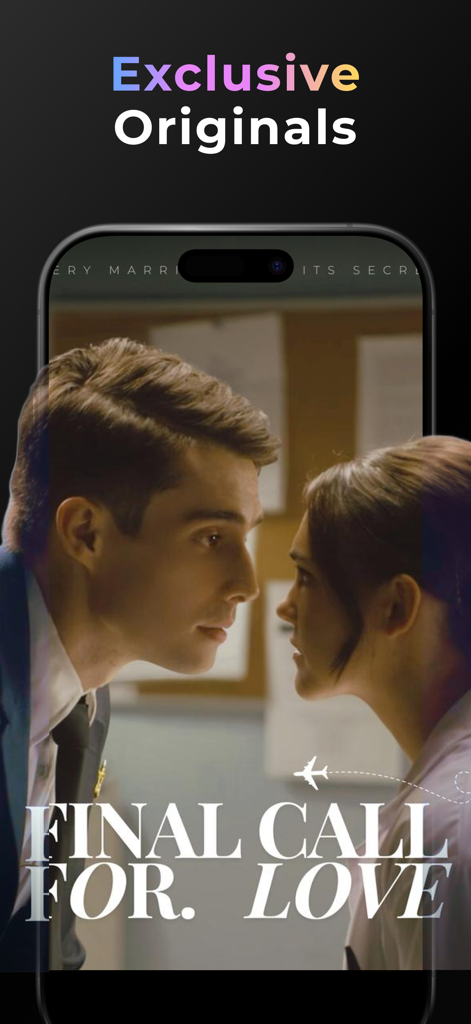 Kalos TVのオリジナルショートドラマ「Final Call for Love」のシーンで、男女が熱く見つめ合っている様子