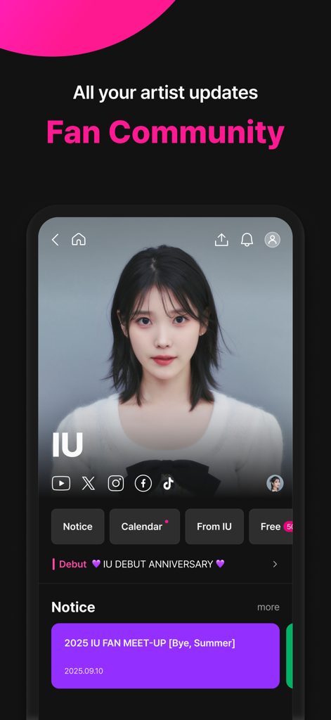 공지사항 및 소셜 미디어 링크가 포함된 아티스트 아이유의 공식 팬 커뮤니티 페이지를 보여주는 베리즈 앱 인터페이스