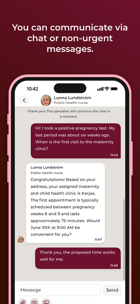 Lunna digital platform - Interface of Lunna app showing a chat conversation with a public health nurse about pregnancy and appointment scheduling.