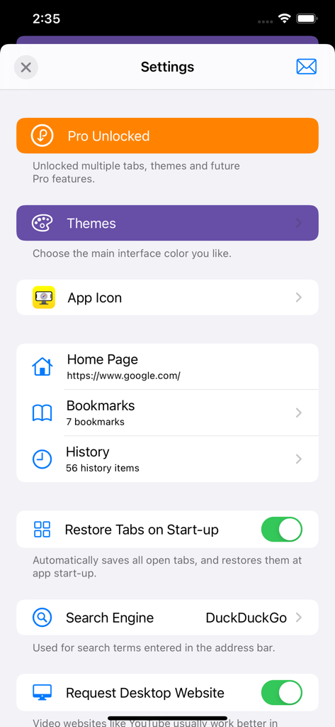 Desktop Browser • Zoomable - Settings screen of the Desktop Browser app displaying options for Pro features, themes, app icon customization, bookmarks, and search engine selection.
