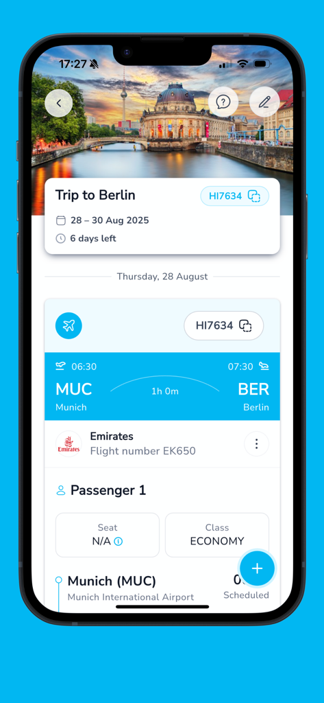 TravelUp App-Bildschirm mit einer detaillierten Reiseübersicht für einen Flug von München nach Berlin mit Emirates
