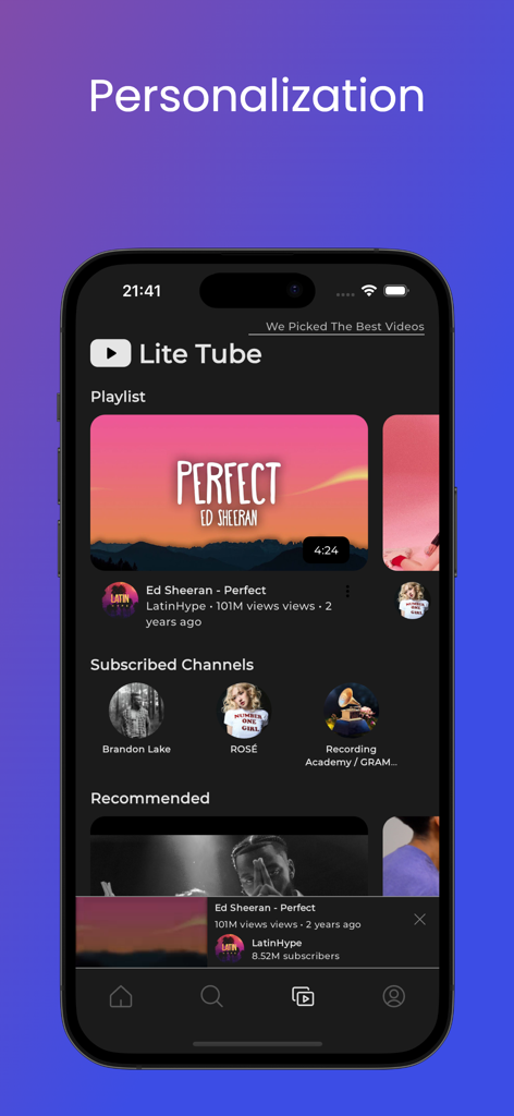 La interfaz de la aplicación LiteTube que muestra listas de reproducción de video personalizadas y canales suscritos en un iPhone.