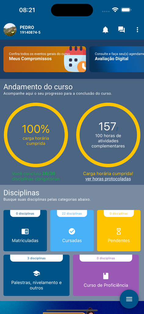 Tableau de bord étudiant dans l'application Unicesumar Studeo affichant des graphiques de progression de cours et des catégories académiques.