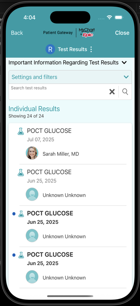 Interface do aplicativo móvel mostrando uma lista de resultados de exames laboratoriais de glicose no aplicativo Patient Gateway