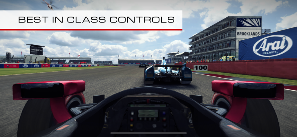 GRID™ Autosport - Vista desde la cabina de un coche de carreras en GRID Autosport en una pista profesional con el texto Los mejores controles en su clase.