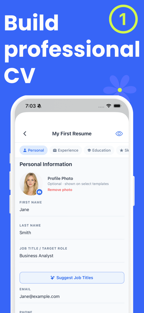 Schermata di un'applicazione mobile per inserire informazioni personali per creare un CV professionale.
