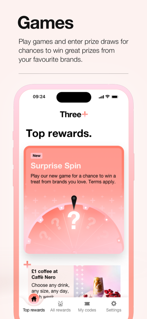 Three plus アプリの画面には、サプライズスピンゲームとコーヒー特典が表示されています。