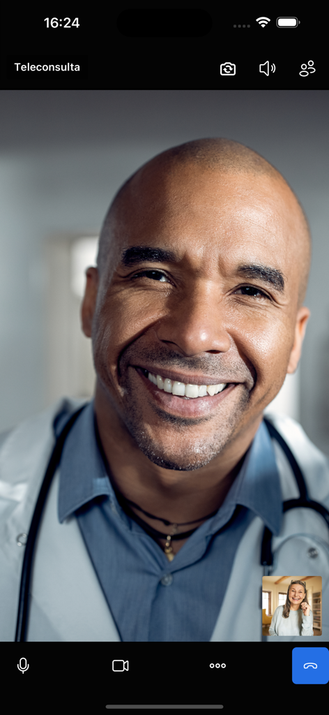 Teleassistencia UERJ - Screenshot of the Teleassistencia UERJ app showing a live video teleconsultation between a doctor and a patient