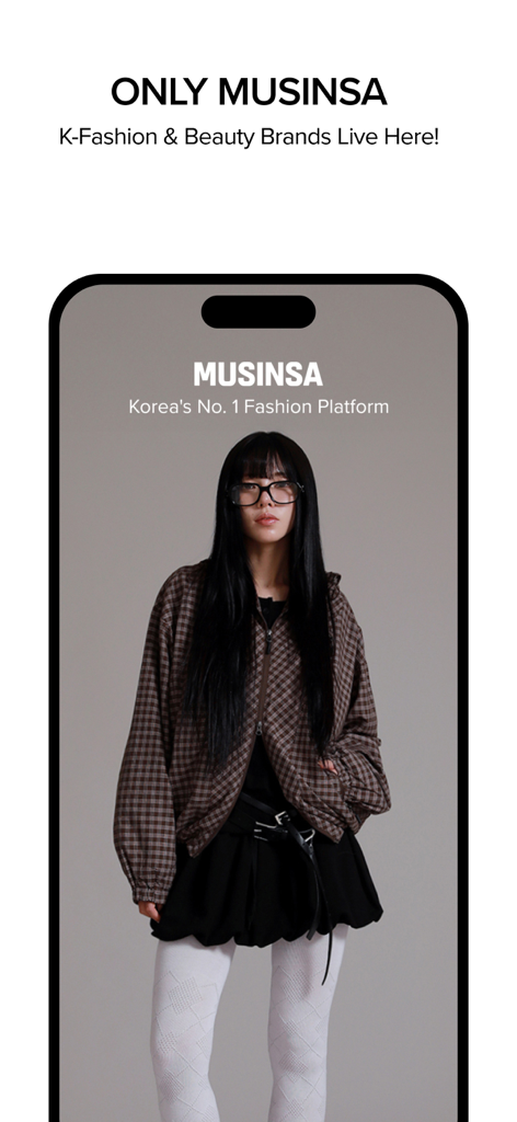 MUSINSA - K-Fashion & Style - Écran de l'application Musinsa présentant du streetwear coréen tendance et le slogan La Plateforme de Mode N°1 en Corée