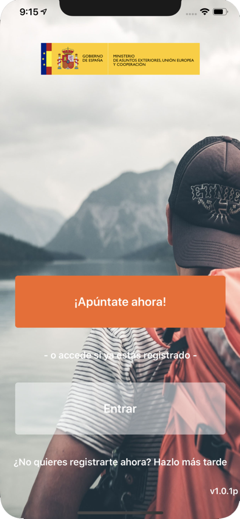 Registro de Viajeros MAUC - Welcome screen of the Registro de Viajeros MAUC app featuring buttons for registration and login against a travel background.