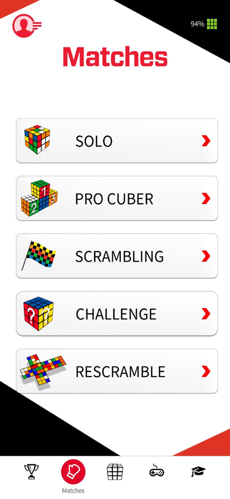 Rubik's Connected - Écran principal des matchs de l'application Rubiks Connected affichant différents modes de jeu, y compris Solo Pro Cuber et Scrambling