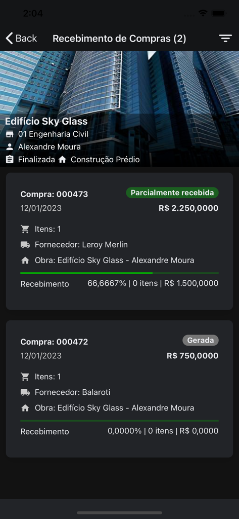 Interface of the Obra Prima app displaying purchase receipts and delivery status for construction materials for the Edifício Sky Glass project.