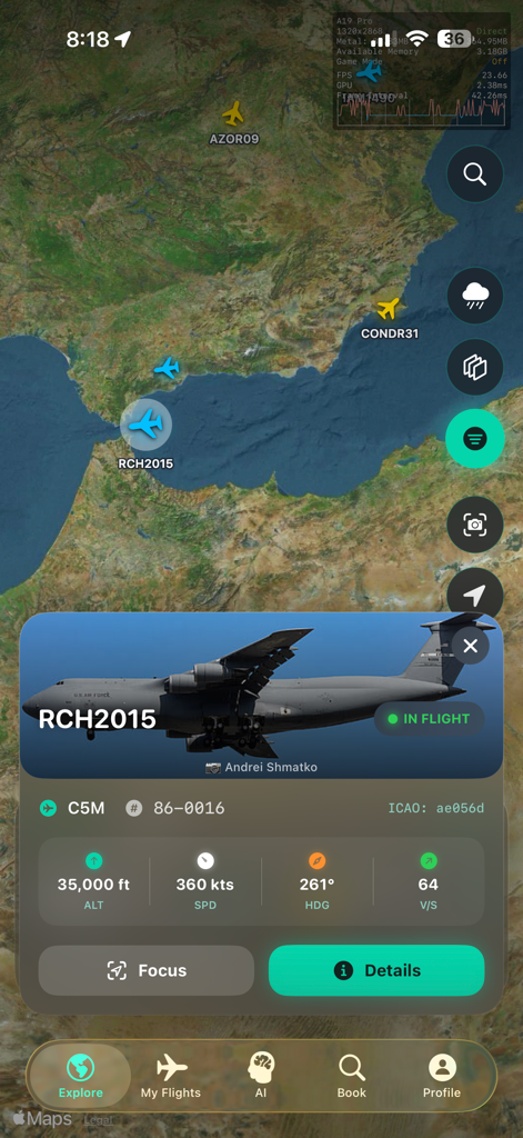 FlightTrackAI - Suivi de vol militaire en direct sur FlightTrackAI montrant la télémétrie de l'avion et la carte satellite