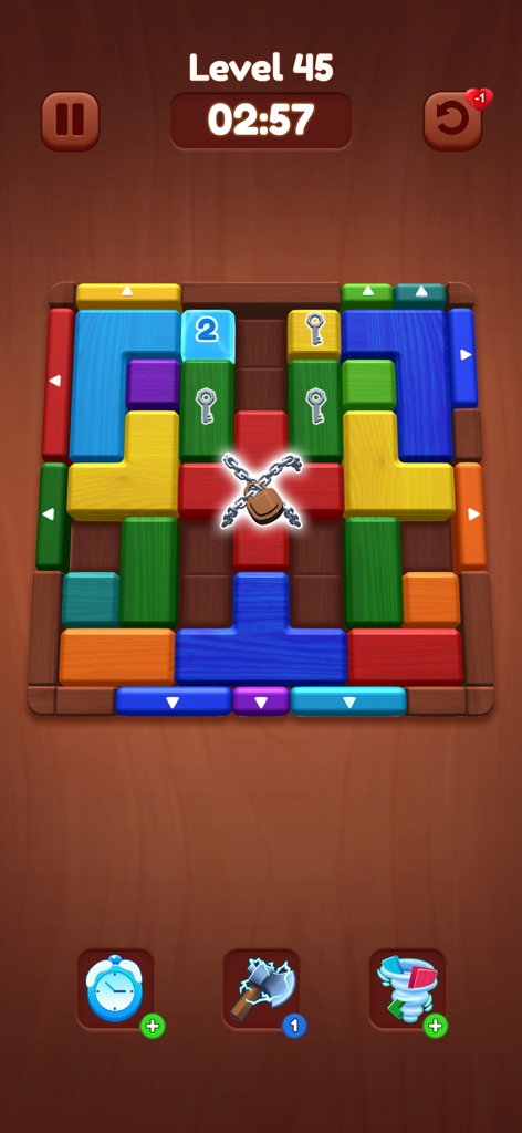 Captura de pantalla del juego de Woody Puzzle: Slide Out mostrando bloques de madera de colores en el Nivel 45 con un obstáculo central bloqueado.