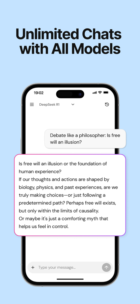 Écran de l'application Chatly AI montrant des conversations illimitées et une conversation IA sur la philosophie