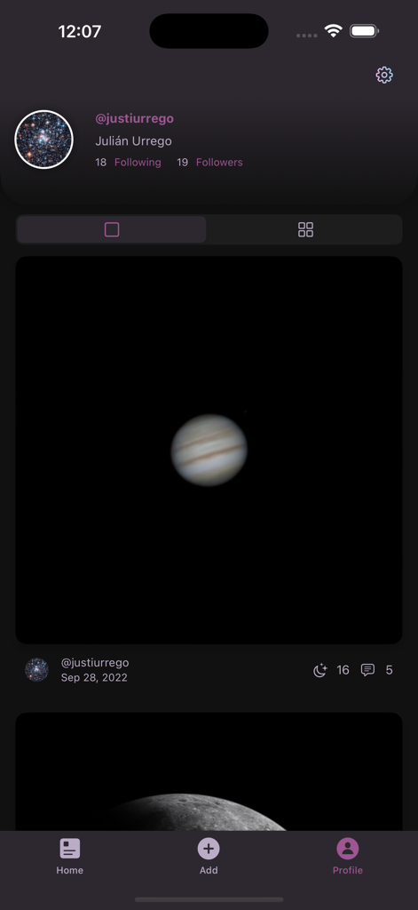 Stardust: Astrophotography - A user profile in the Stardust astrophotography app showing a shared image of Jupiter.