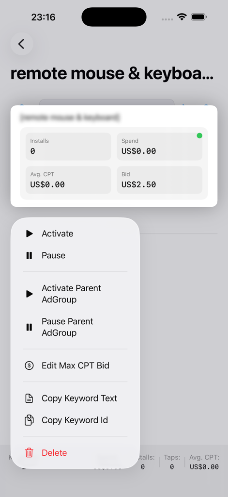 Monitor and Manage Search Ads - Menú contextual móvil en la aplicación Search Ads Manager que muestra opciones para activar, pausar o editar las pujas de palabras clave