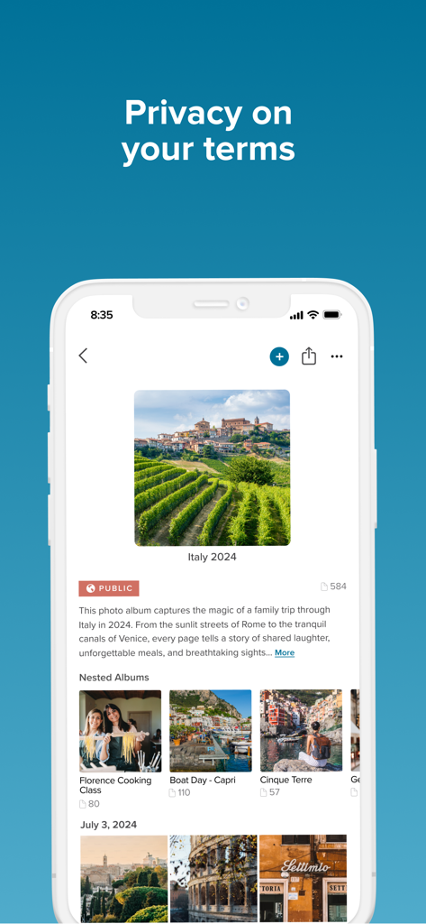 FOREVER® - '귀하의 조건에 따른 개인 정보 보호'라는 문구와 함께 2024년 이탈리아라는 제목의 가족 여행 사진 앨범을 보여주는 FOREVER 앱 스크린샷.
