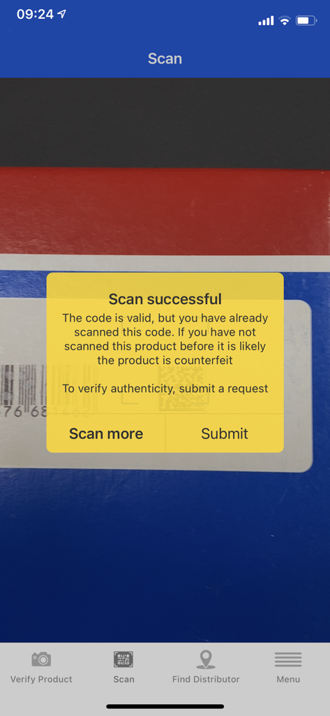 Aplicación SKF Authenticate que muestra un resultado de escaneo exitoso con un mensaje de advertencia de autenticidad.