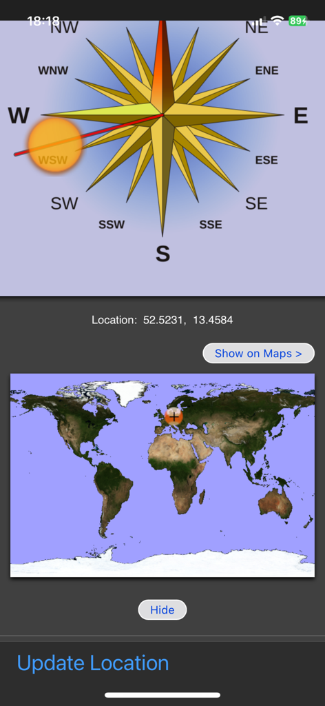 Pantalla de la aplicación de brújula móvil que muestra la navegación solar y las coordenadas de ubicación del mapa mundial
