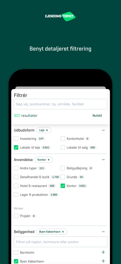 Detailed search filter screen in the Ejendomstorvet commercial real estate app showing property types and location options