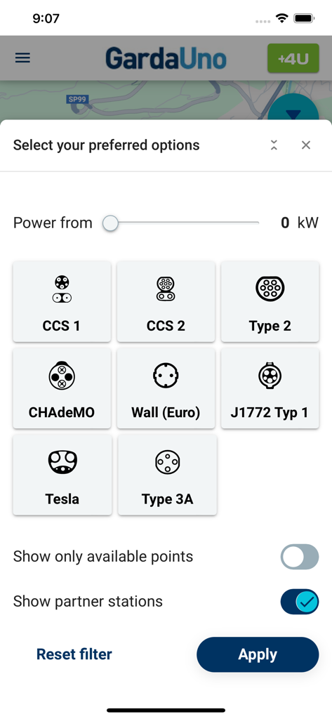 Garda Uno Green Mobility - Interface of Garda Uno app showing filters for EV charging connector types and power settings
