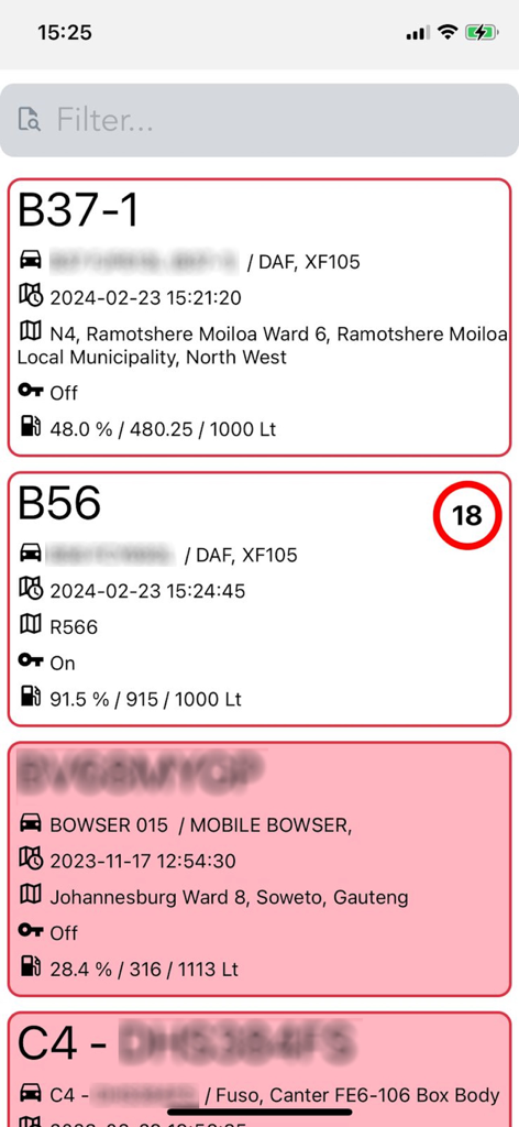 DigitWeb - Dashboard view of the DigitWeb app displaying multiple tracked vehicles with details on location, fuel status, and ignition.